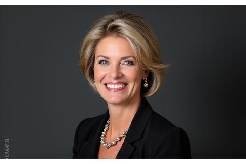 Portrait of Sarah Michaels, Corporate Presentation Specialist.